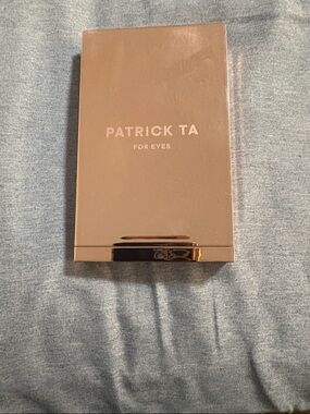 Patrick Ta light eyeshadow
